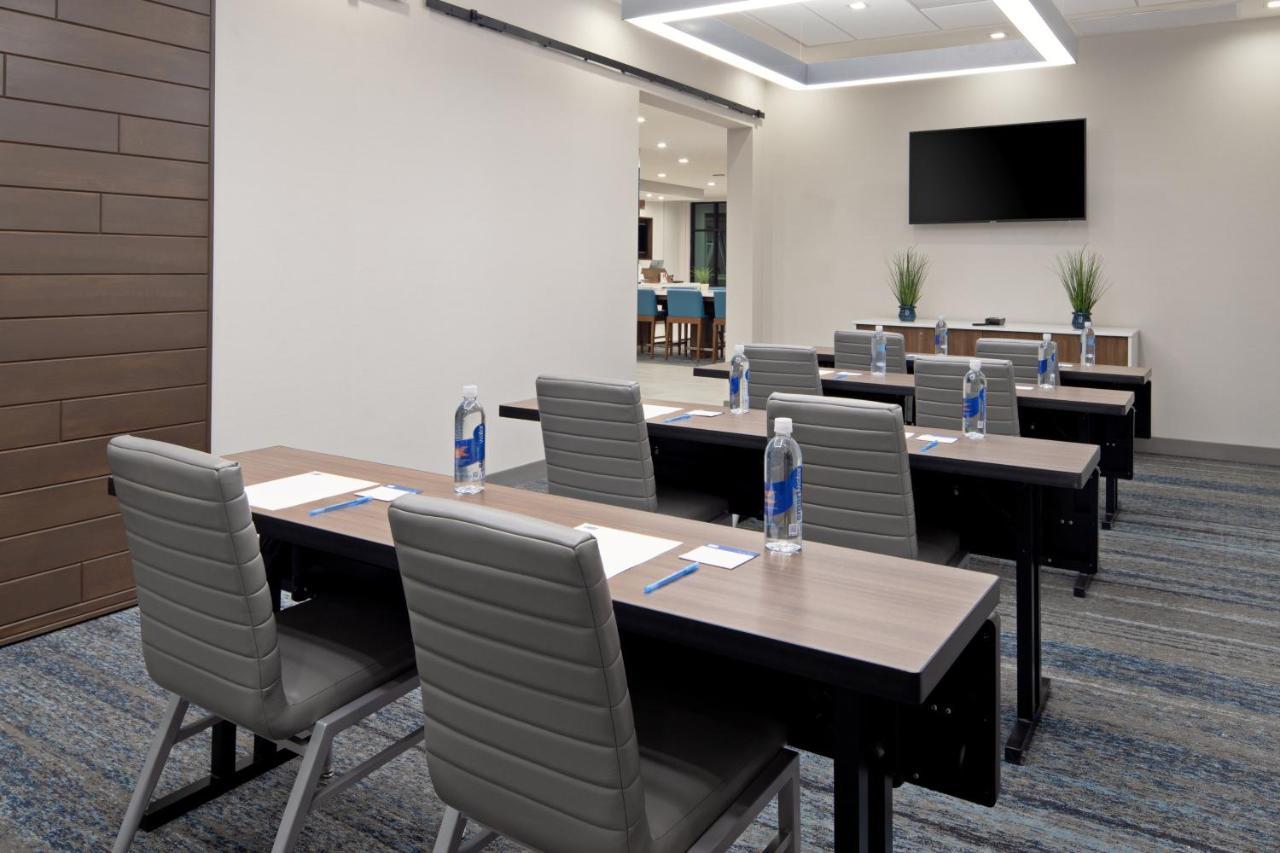 Holiday Express & - - Santa Clarita By Ihg Hotel Valencia