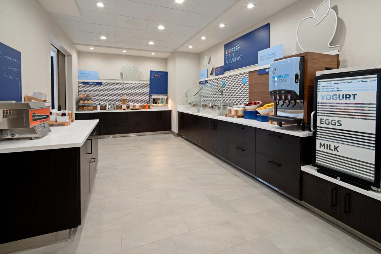 Hotel Express & - - Santa Clarita By Ihg Valencia