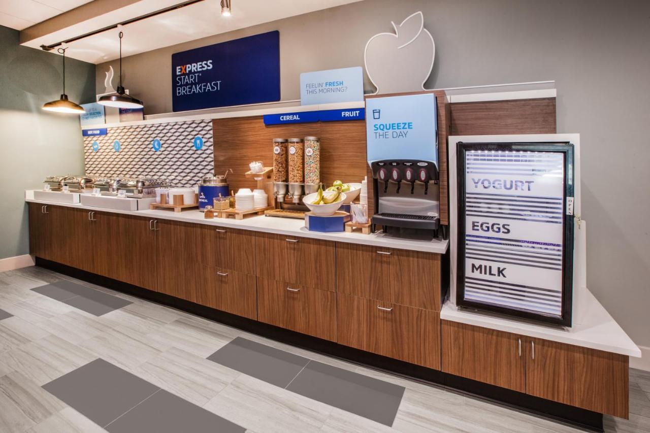 Hotel Express & - - Santa Clarita By Ihg Valencia