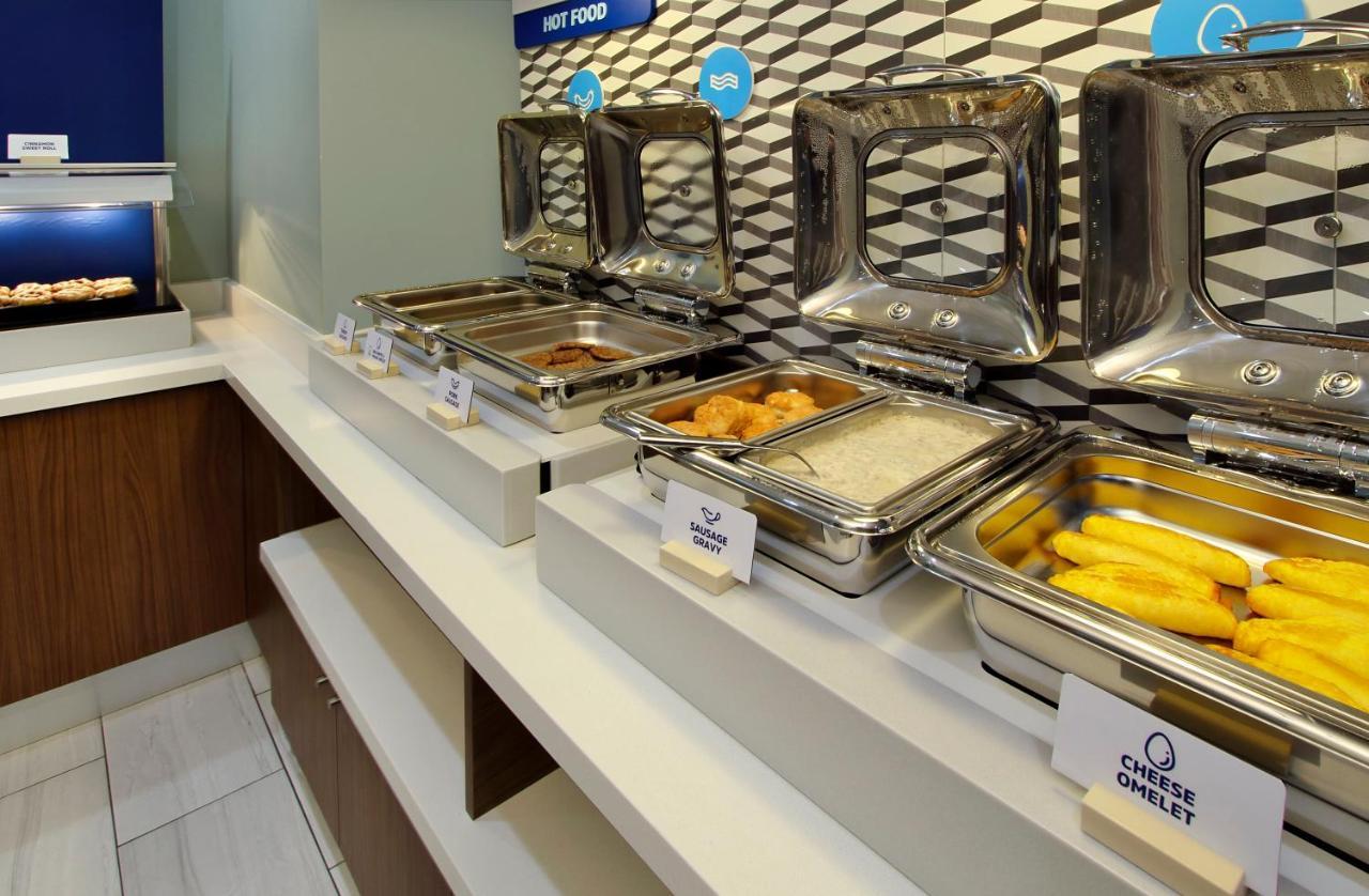Express & - - Santa Clarita By Ihg 3*